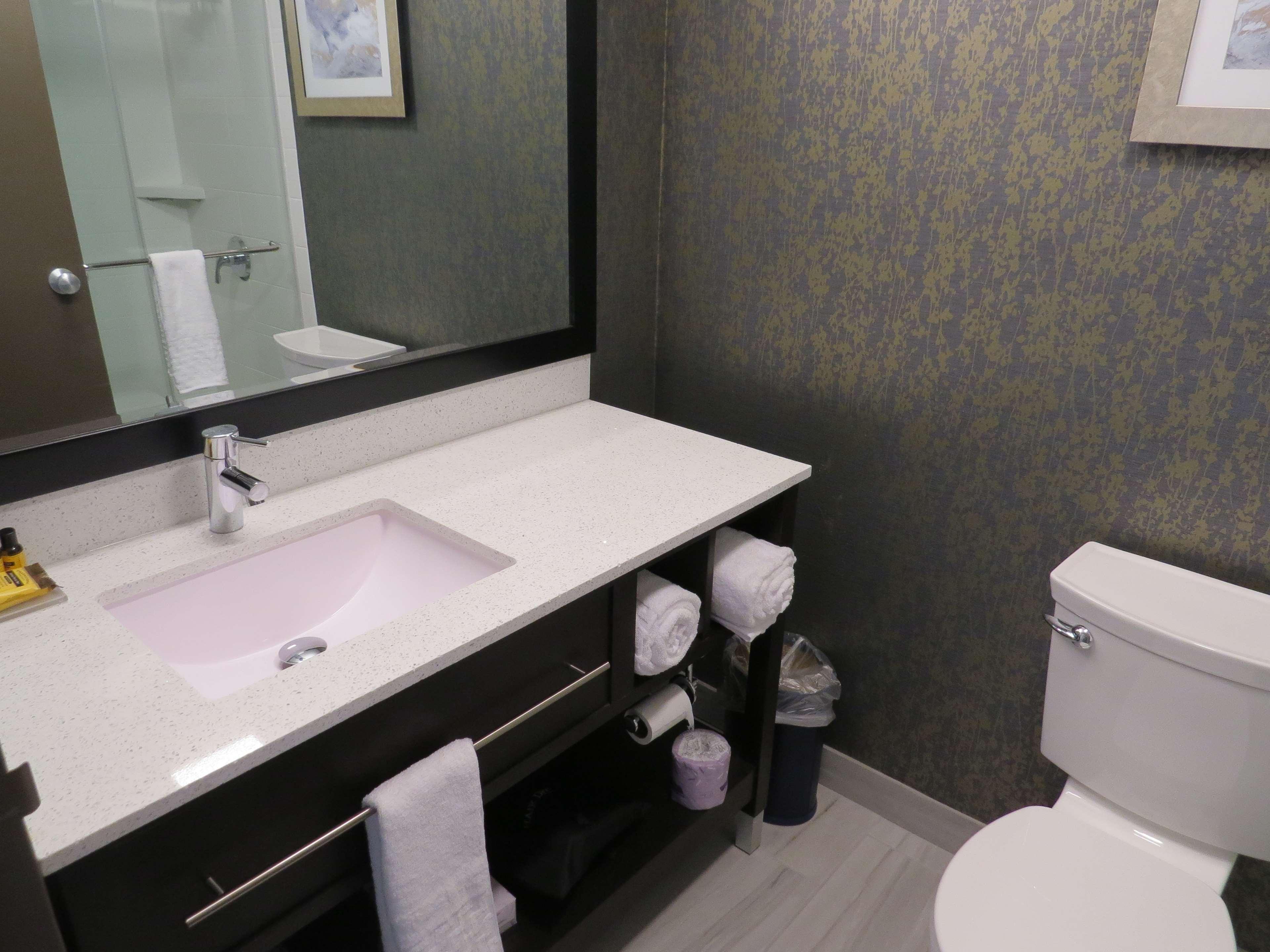 Best Western Plus Landmark Inn Laconia Εξωτερικό φωτογραφία