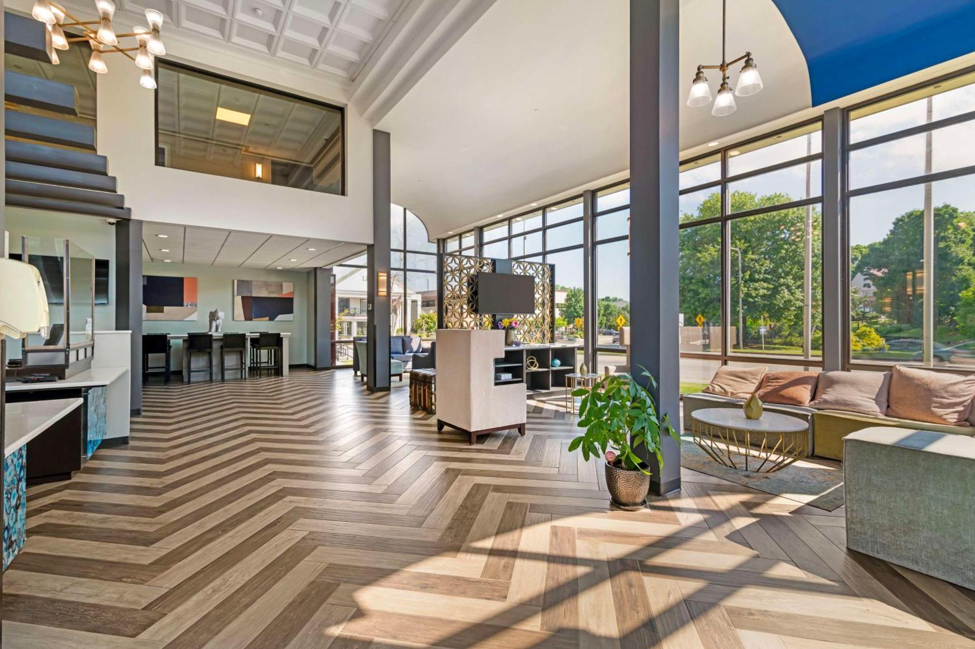 Best Western Plus Landmark Inn Laconia Εξωτερικό φωτογραφία