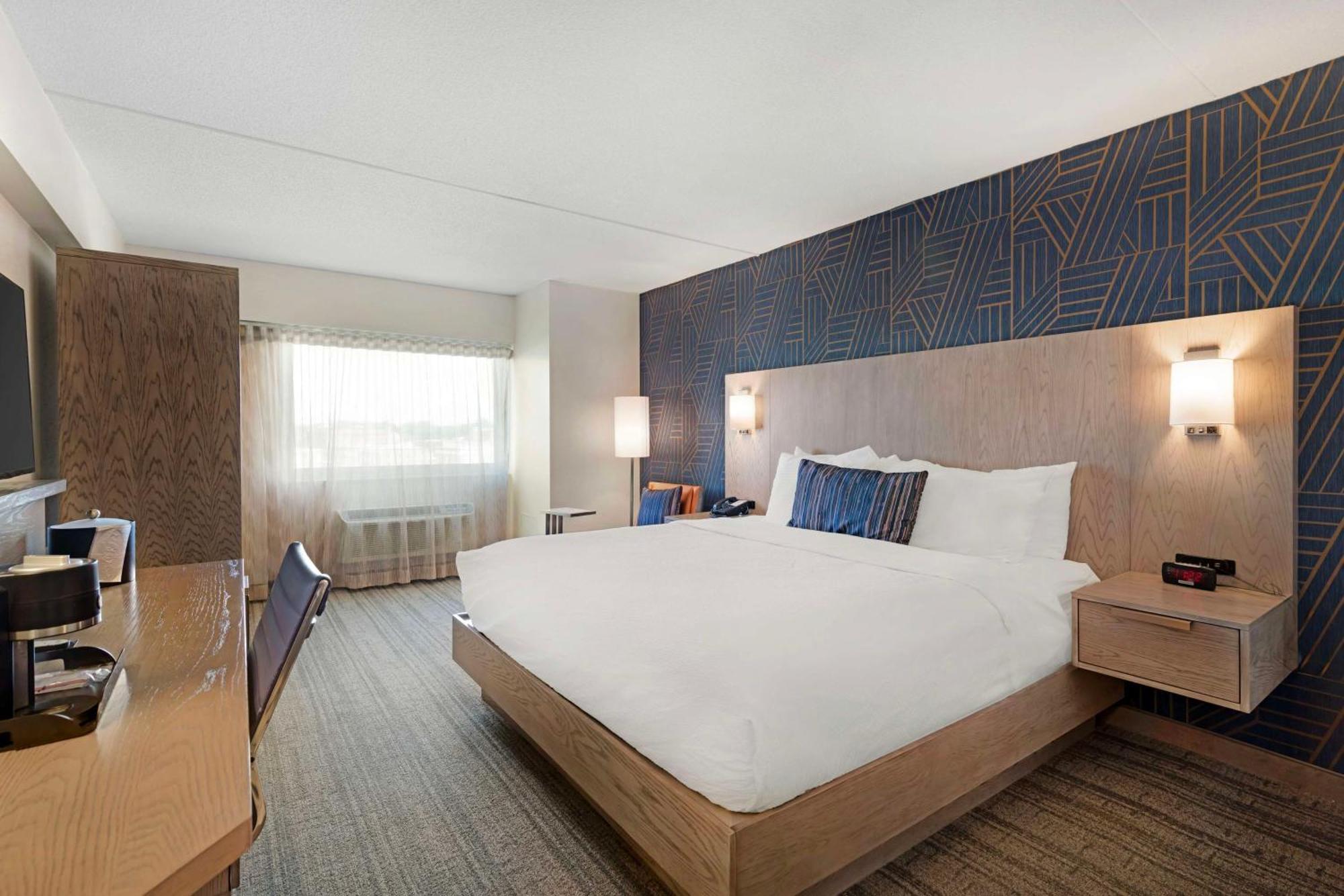 Best Western Plus Landmark Inn Laconia Εξωτερικό φωτογραφία