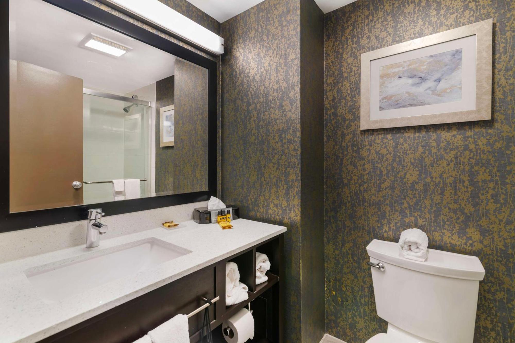 Best Western Plus Landmark Inn Laconia Εξωτερικό φωτογραφία